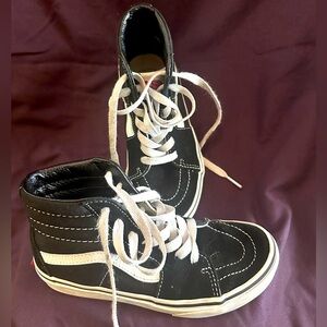 Classic SK8- High Top Vans Size 2 Kids Black and White